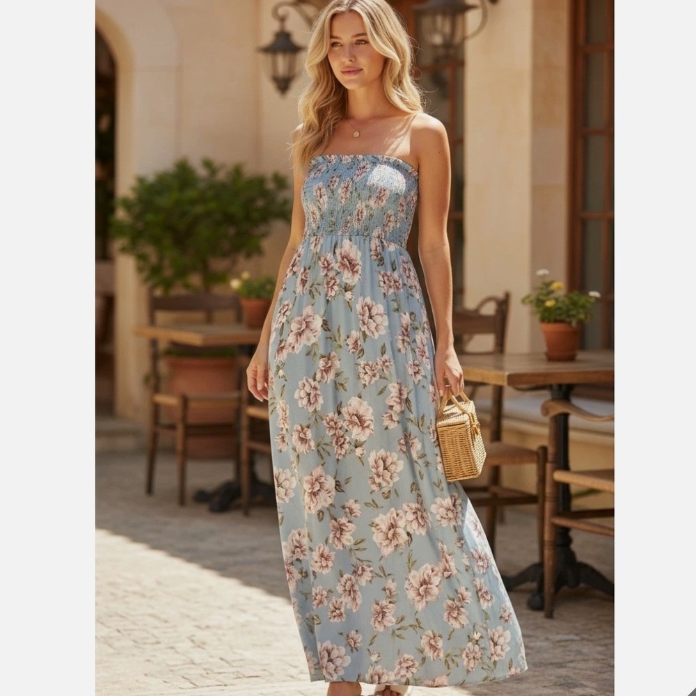 Forever 21 Strapless Maxi Dress SZ S Blue Floral Smocked Boho Vacation‎ Cruise